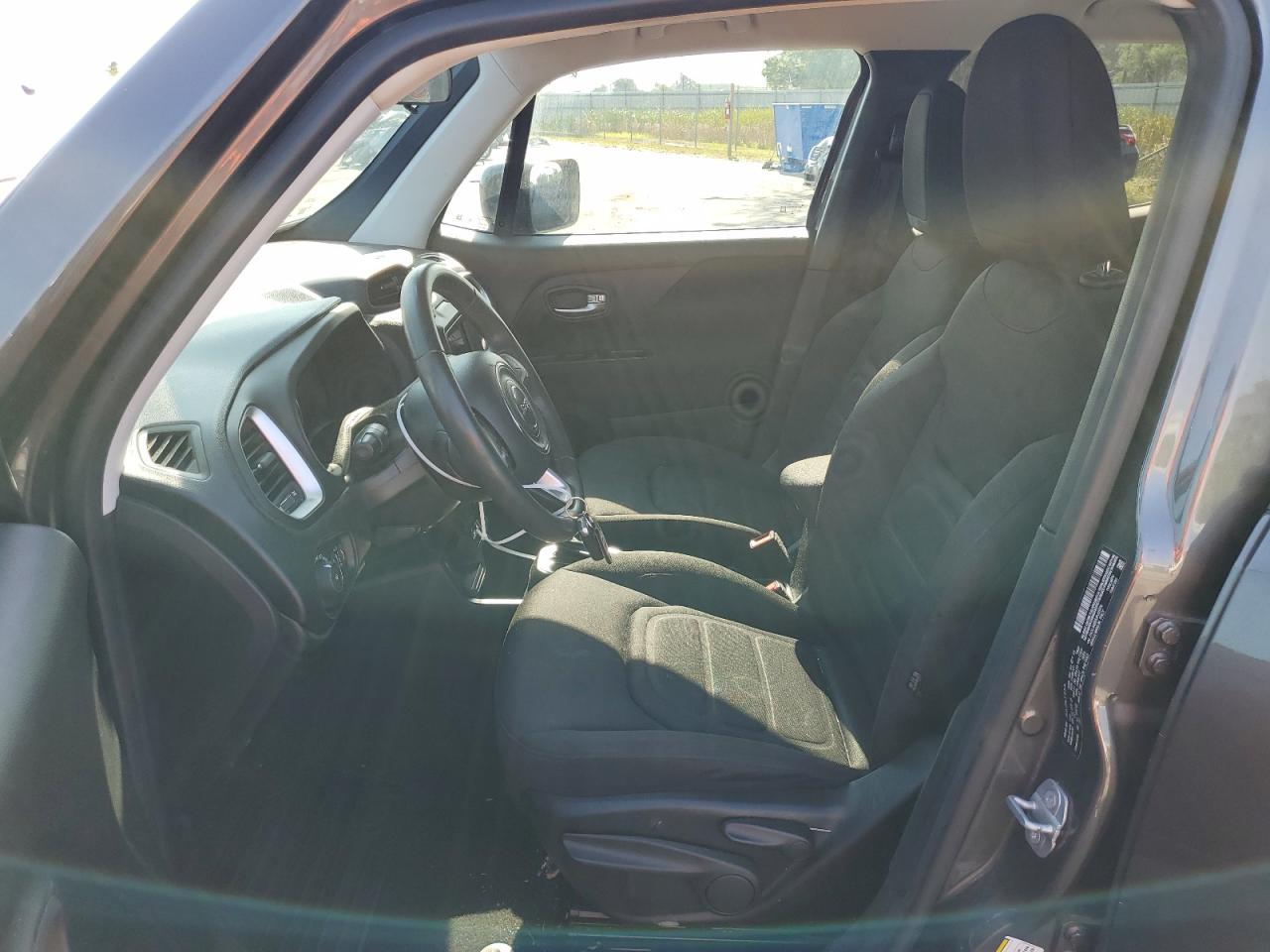 ZACCJABB8JPJ55970 2018 Jeep Renegade Latitude