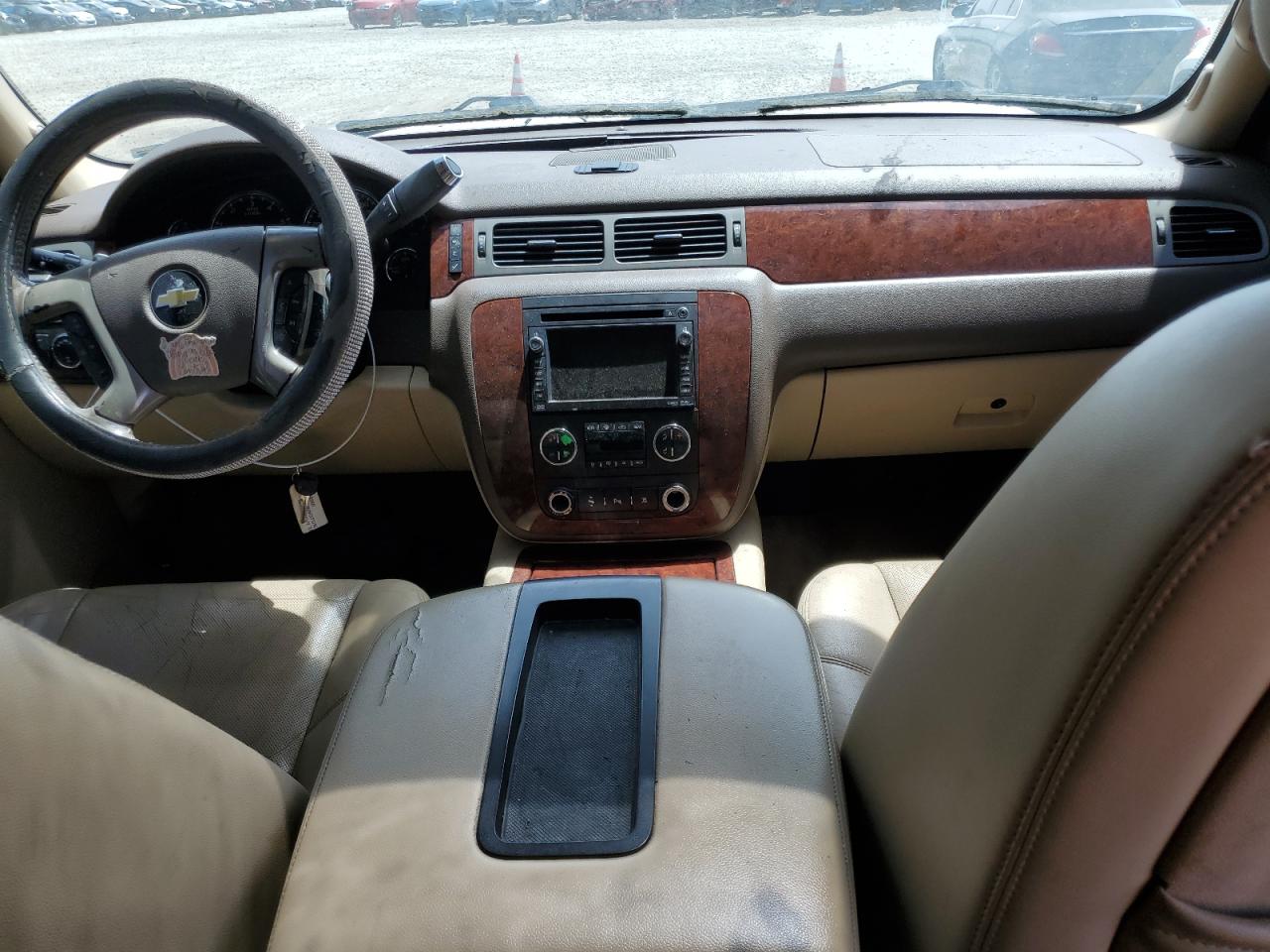 1GNSKCE0XBR165590 2011 Chevrolet Tahoe K1500 Ltz