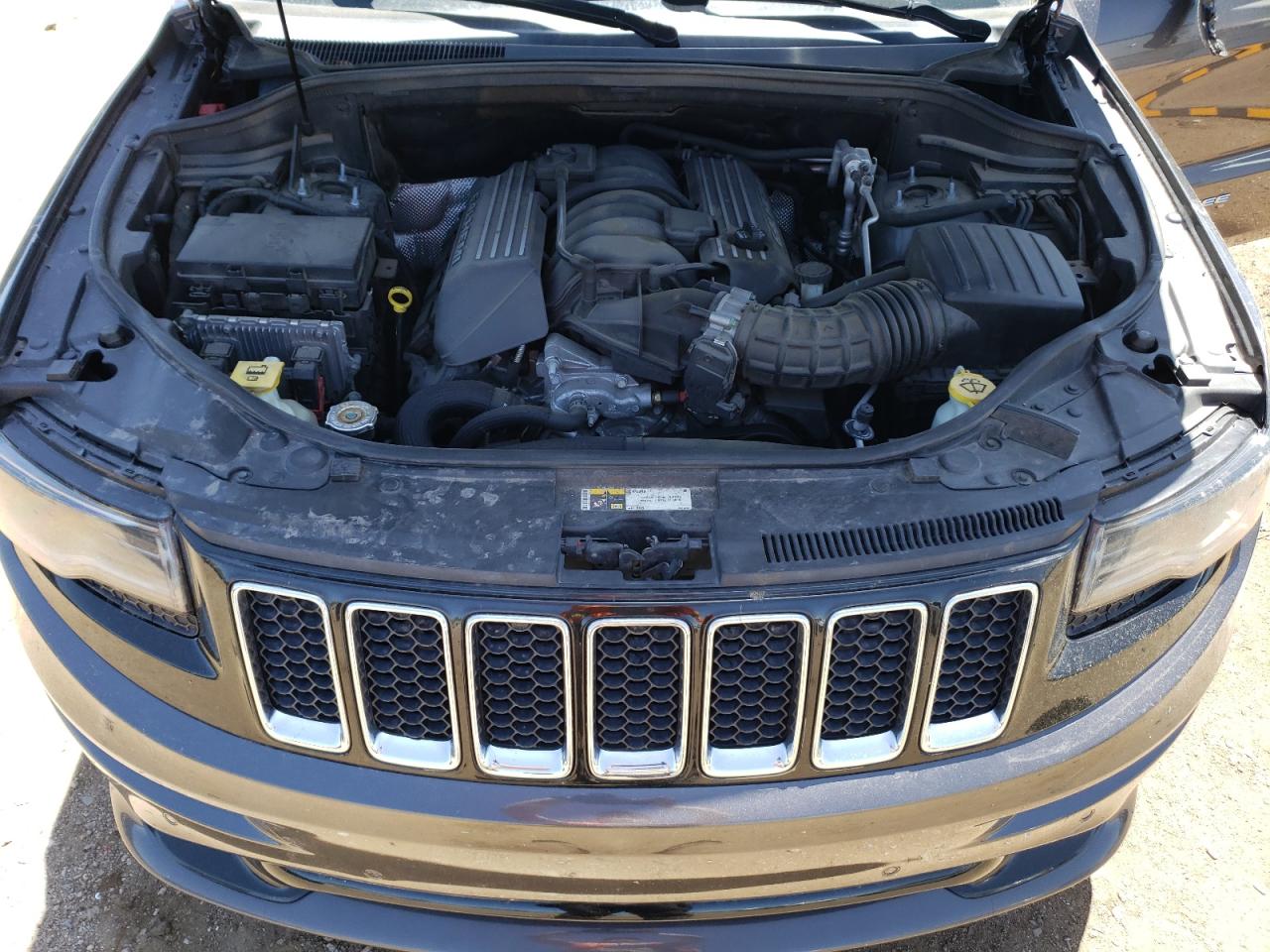 1C4RJFDJ1EC281077 2014 Jeep Grand Cherokee Srt-8