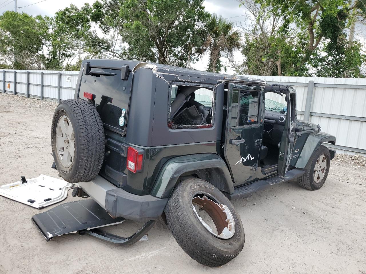 1J4BA5H17AL147068 2010 Jeep Wrangler Unlimited Sahara