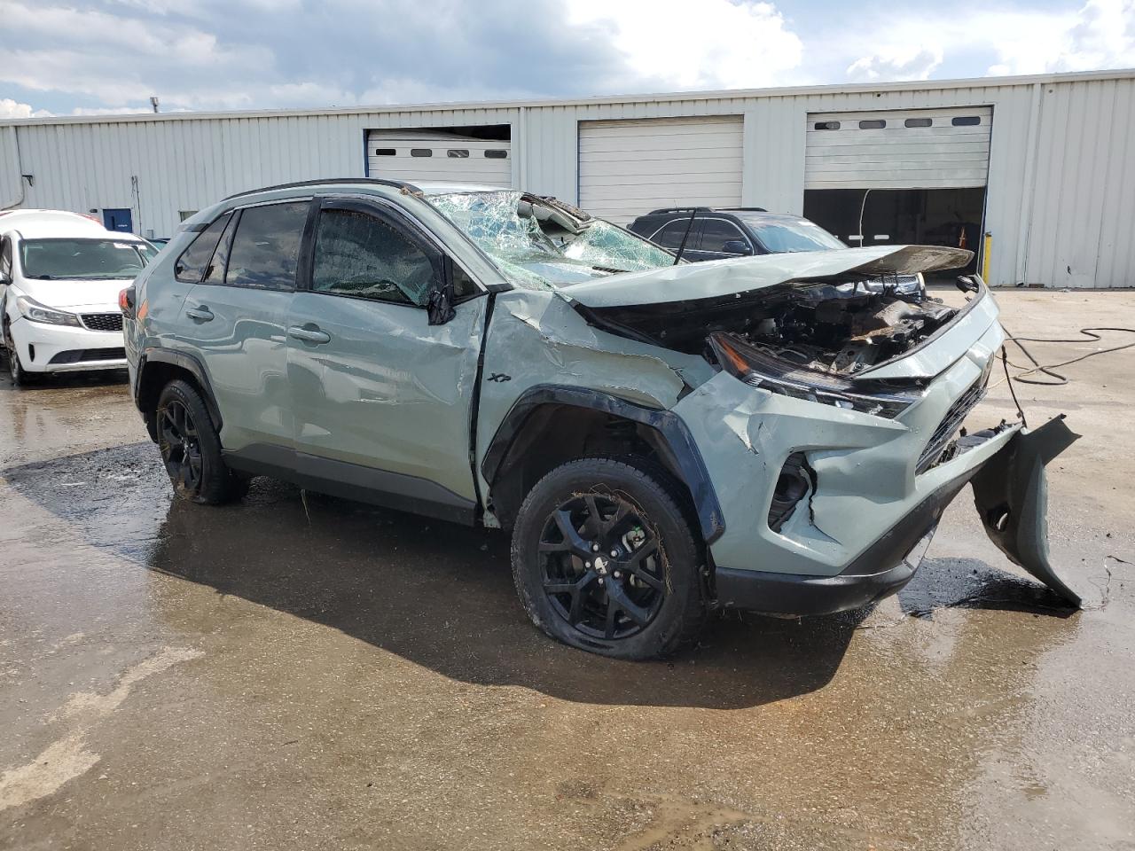 2T3W1RFV7MW139879 2021 Toyota Rav4 Xle