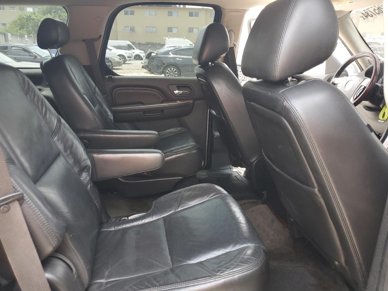 1GYUCBEF7AR256967 2010 Cadillac Escalade Luxury