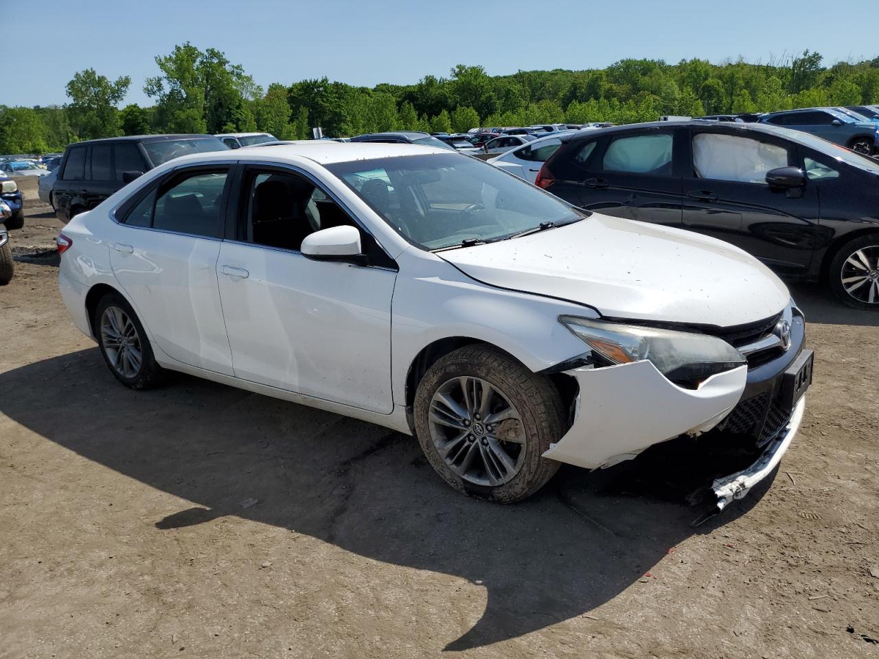 4T1BF1FK1GU122757 2016 Toyota Camry Le