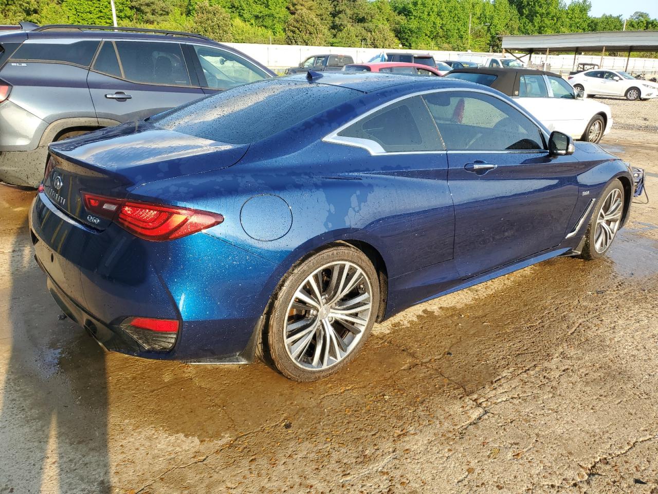 JN1EV7EK5HM362956 2017 Infiniti Q60 Premium