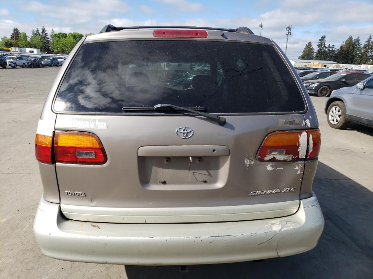 4T3ZF13C0WU052489 1998 Toyota Sienna Le