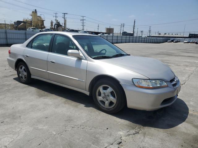 1998 Honda Accord Ex VIN: 1HGCG6676WA001870 Lot: 54350454