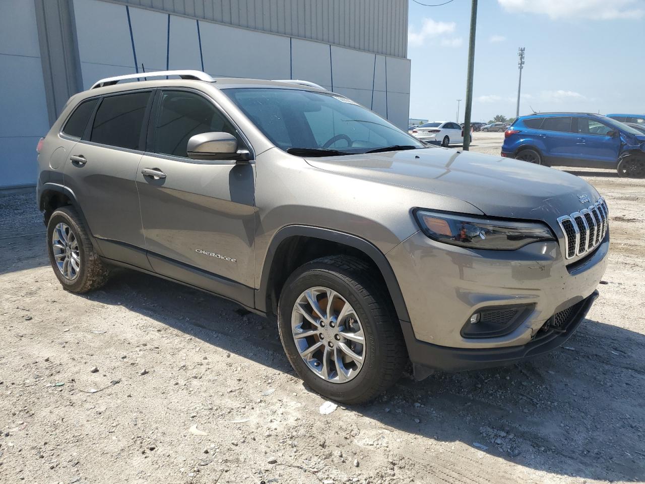 1C4PJMLX6KD400510 2019 Jeep Cherokee Latitude Plus