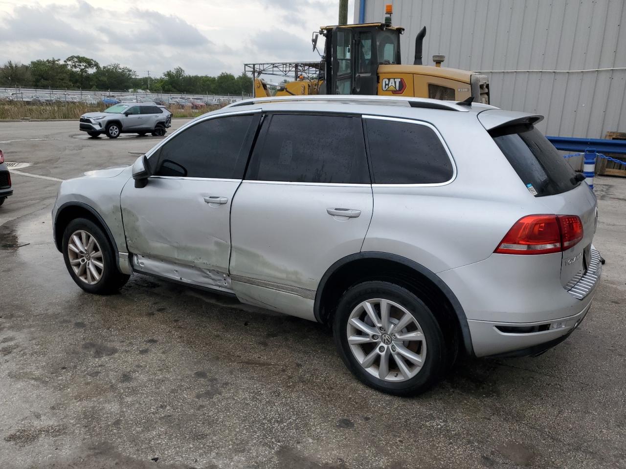 2013 Volkswagen Touareg V6 vin: WVGEF9BP3DD009093