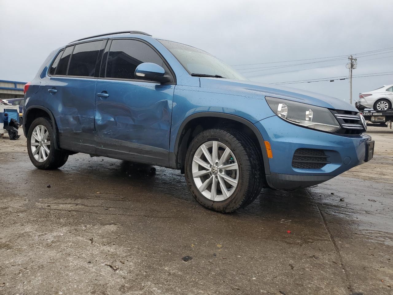 WVGBV7AX9HK053516 2017 Volkswagen Tiguan S