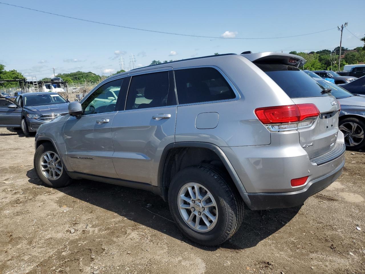 1C4RJFAG5JC505972 2018 Jeep Grand Cherokee Laredo