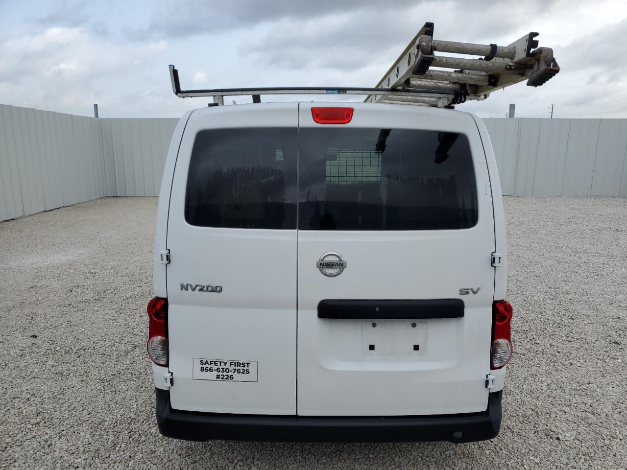 3N6CM0KN9EK697126 2014 Nissan Nv200 2.5S