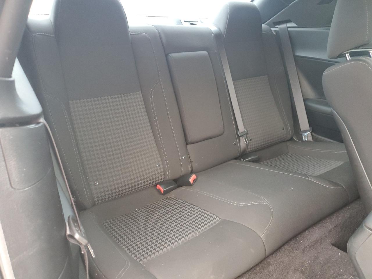 2C3CDZAG2GH358762 2016 Dodge Challenger Sxt