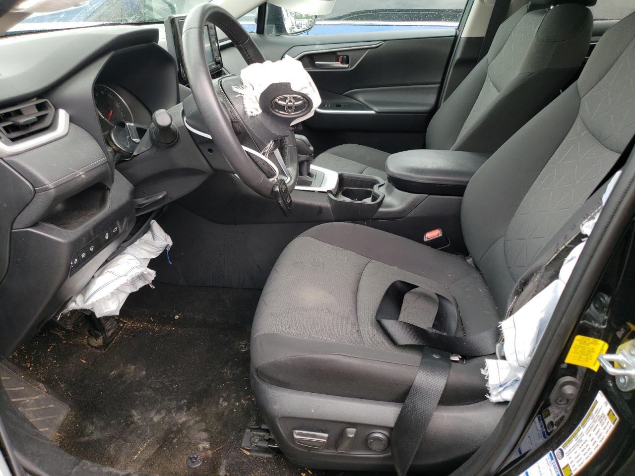 2T3P1RFV2MC161701 2021 Toyota Rav4 Xle