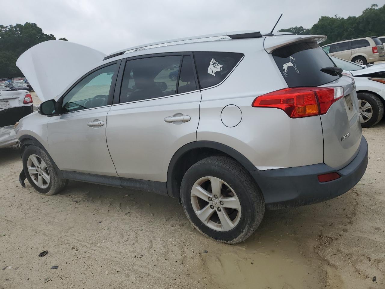 2014 Toyota Rav4 Xle vin: 2T3WFREV8EW104482