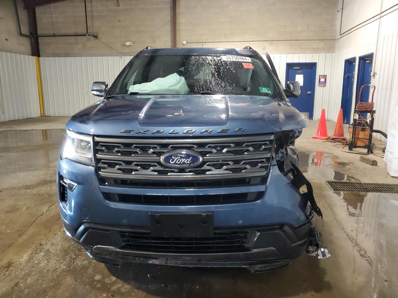 1FM5K8D8XJGA39326 2018 Ford Explorer Xlt