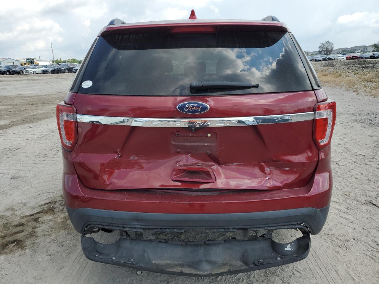 1FM5K7B81HGD00284 2017 Ford Explorer