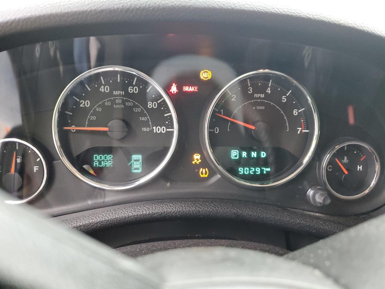 1C4HJWEG9FL647755 2015 Jeep Wrangler Unlimited Sahara