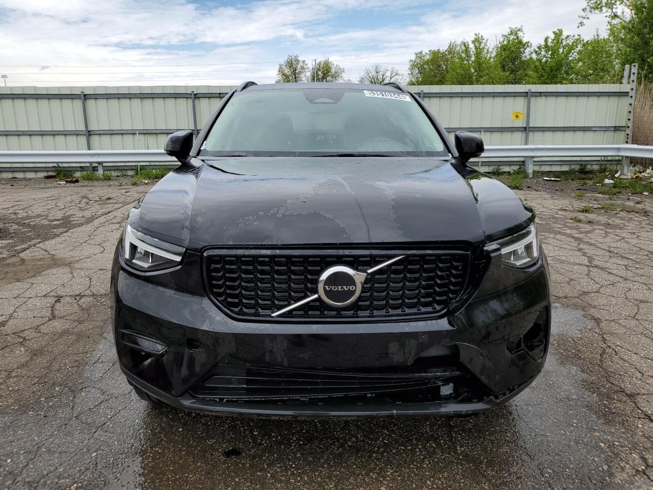 YV4L12UK9R2285362 2024 Volvo Xc40 Core