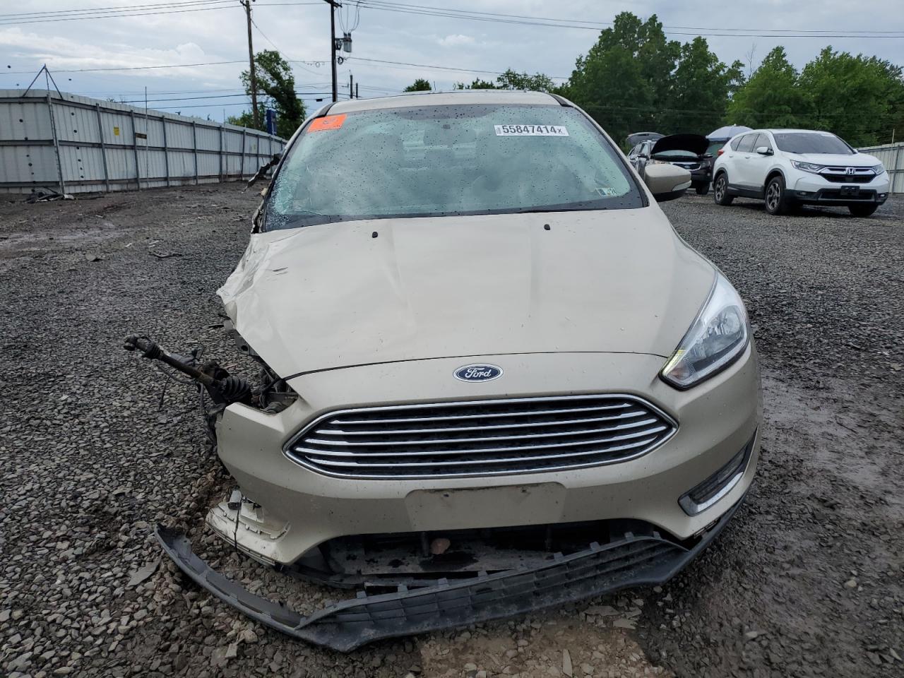 1FADP3J23JL281148 2018 Ford Focus Titanium