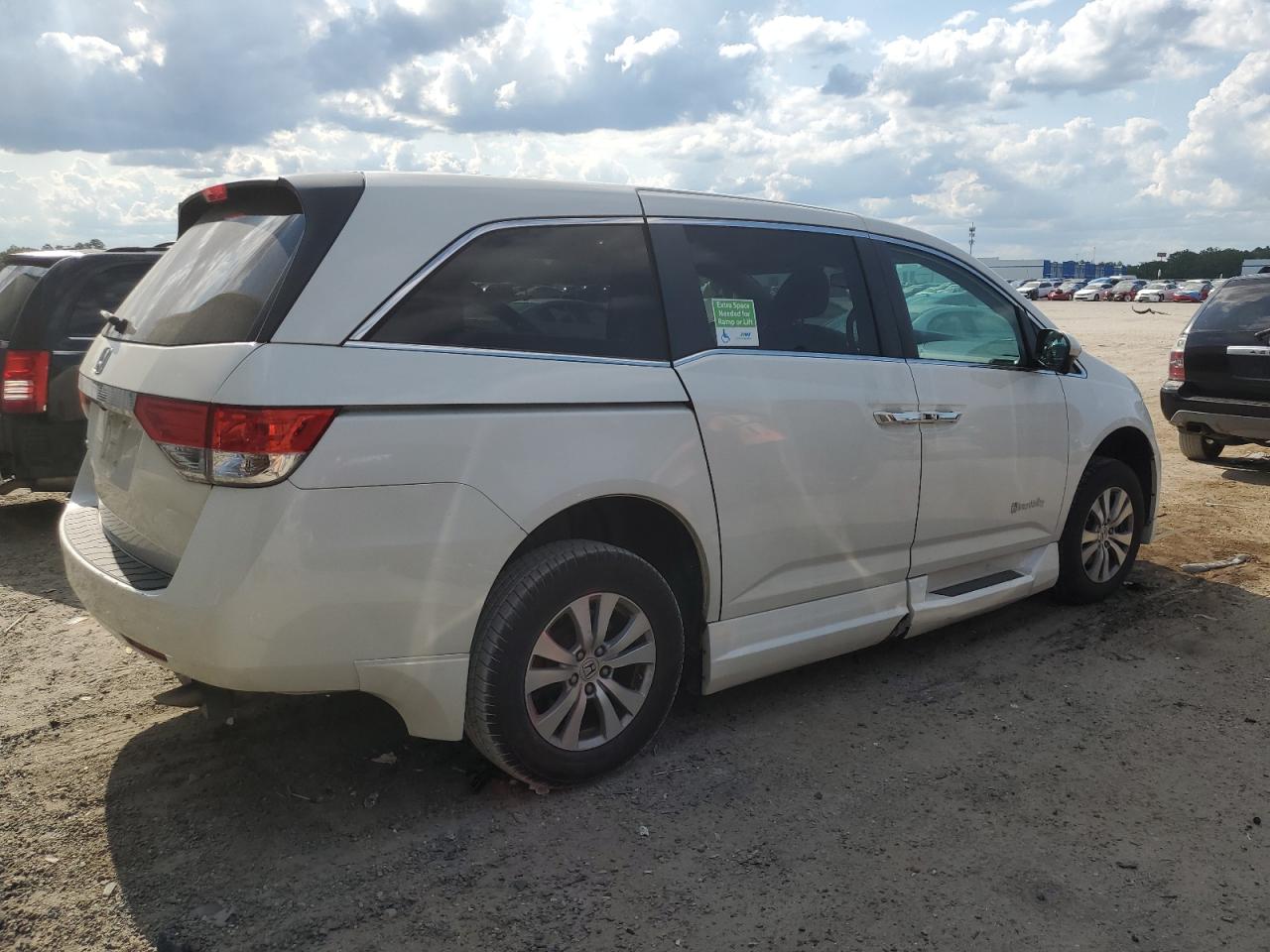 5FNRL5H66FB099373 2015 Honda Odyssey Exl