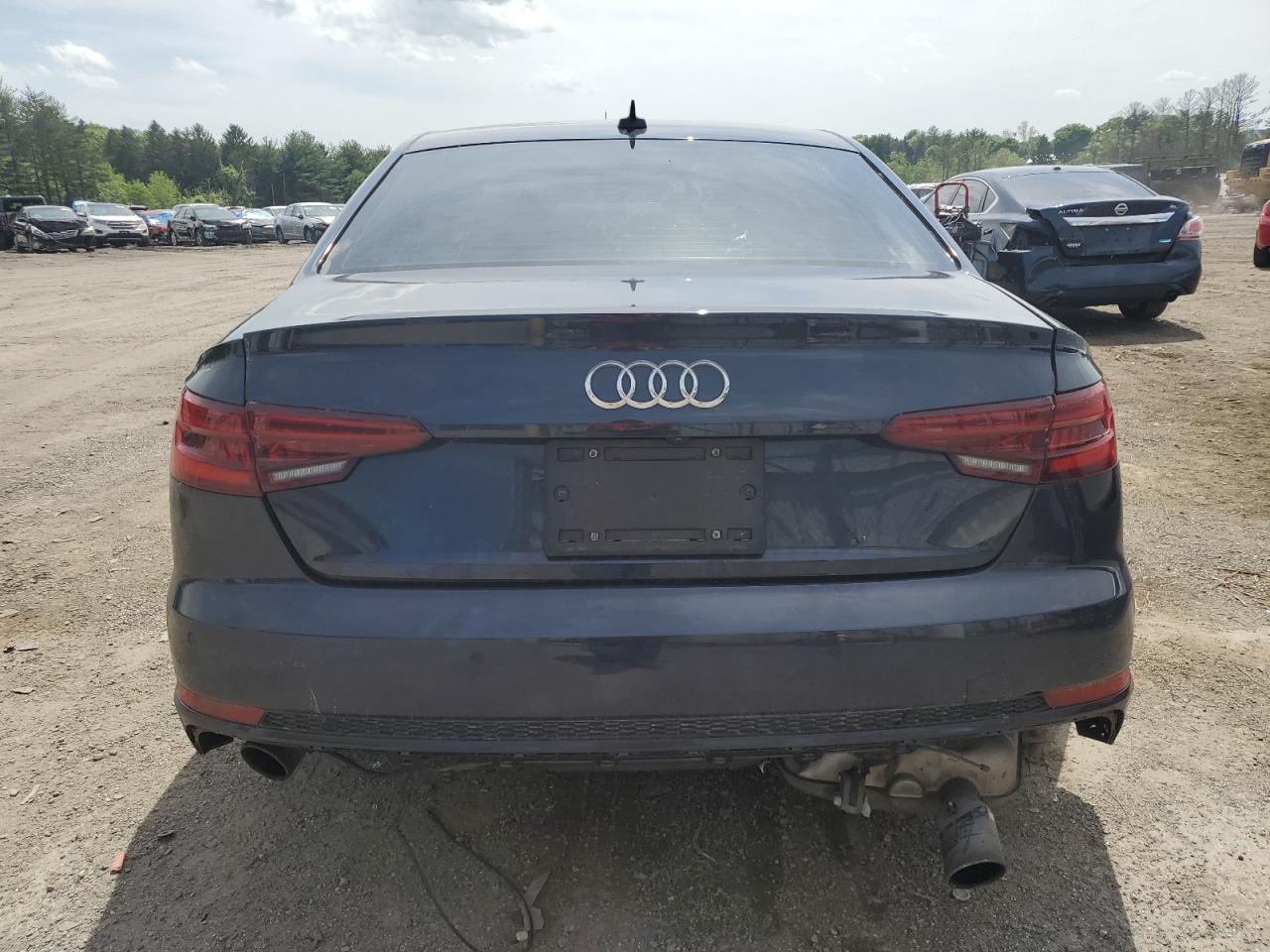 WAUFNAF47JA060510 2018 Audi A4 Prestige