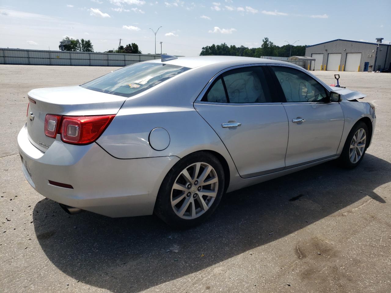 1G11E5SA8GF138555 2016 Chevrolet Malibu Limited Ltz