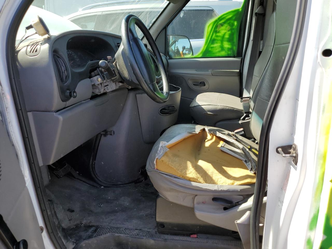 1FTEE146XVHA47816 1997 Ford Econoline E150 Van