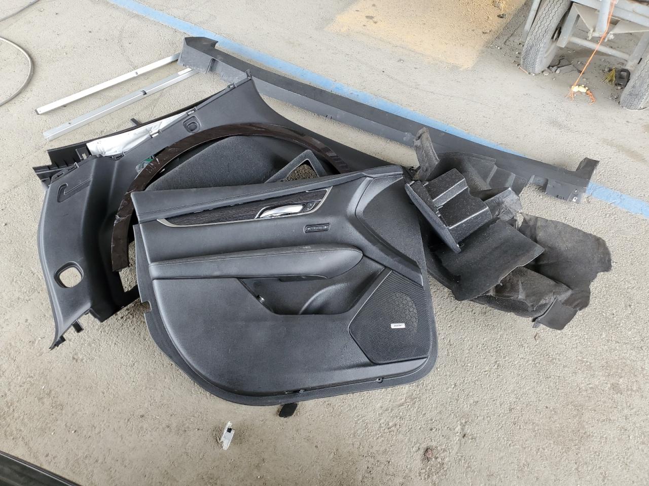 1GYKNCR42MZ145375 2021 Cadillac Xt5 Premium Luxury