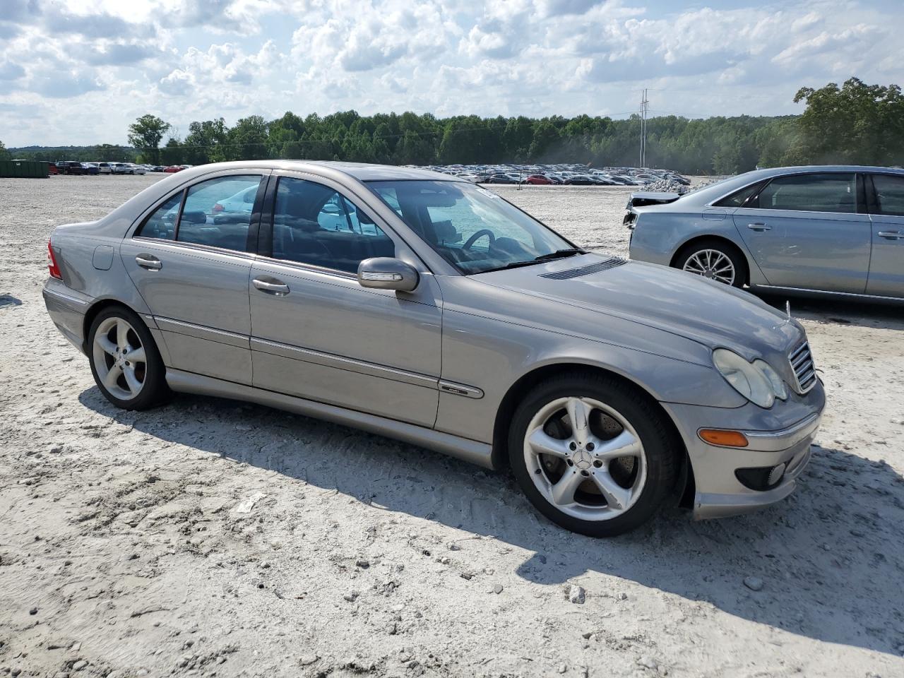 WDBRF64J75F586176 2005 Mercedes-Benz C 320