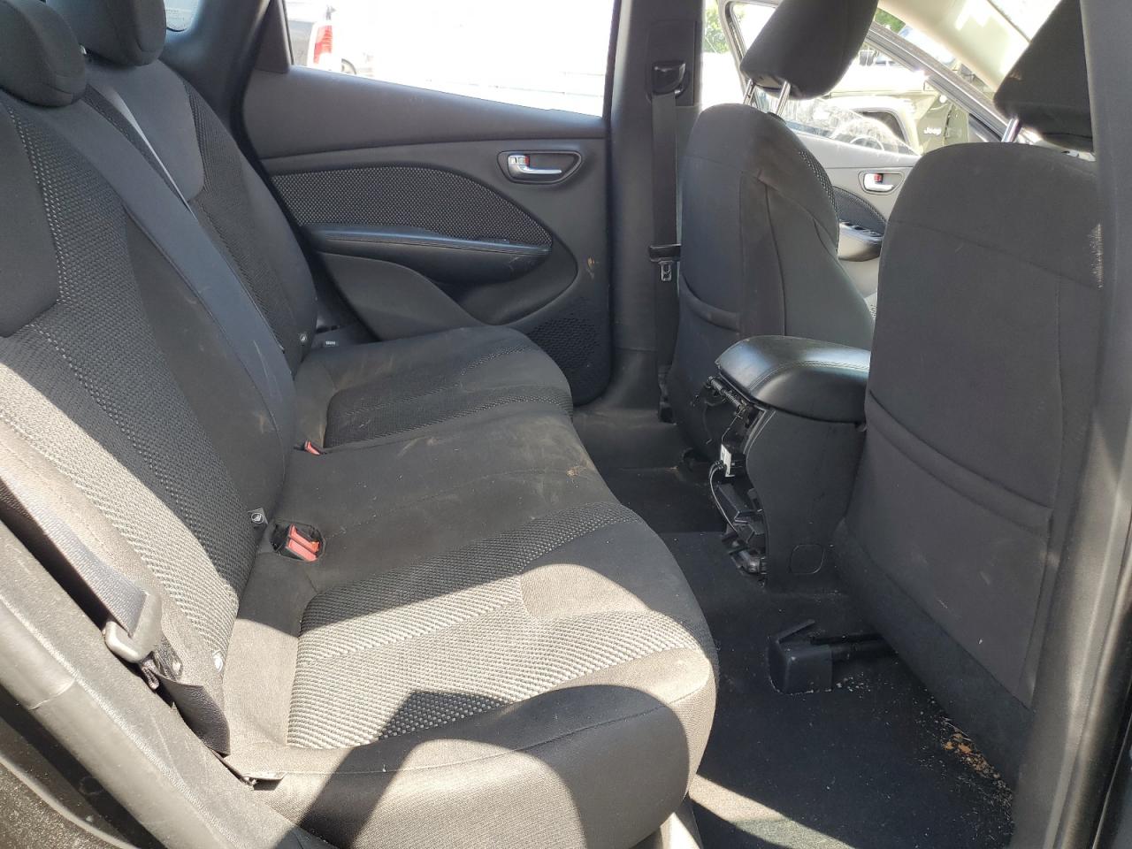 1C3CDFAA9GD529711 2016 Dodge Dart Se