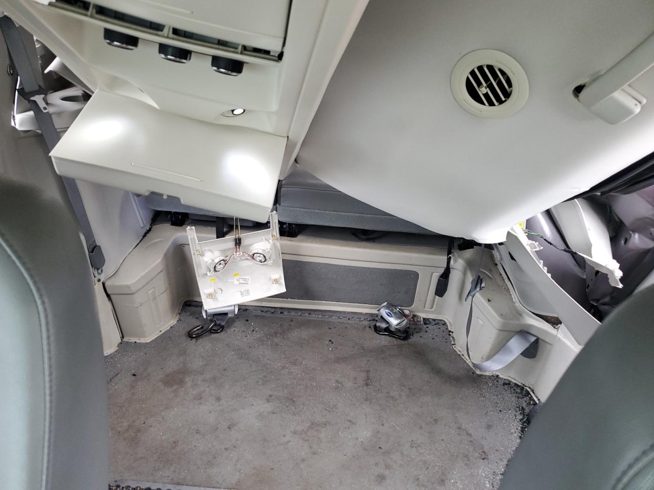 2D4RN5DX7AR420281 2010 Dodge Grand Caravan Sxt