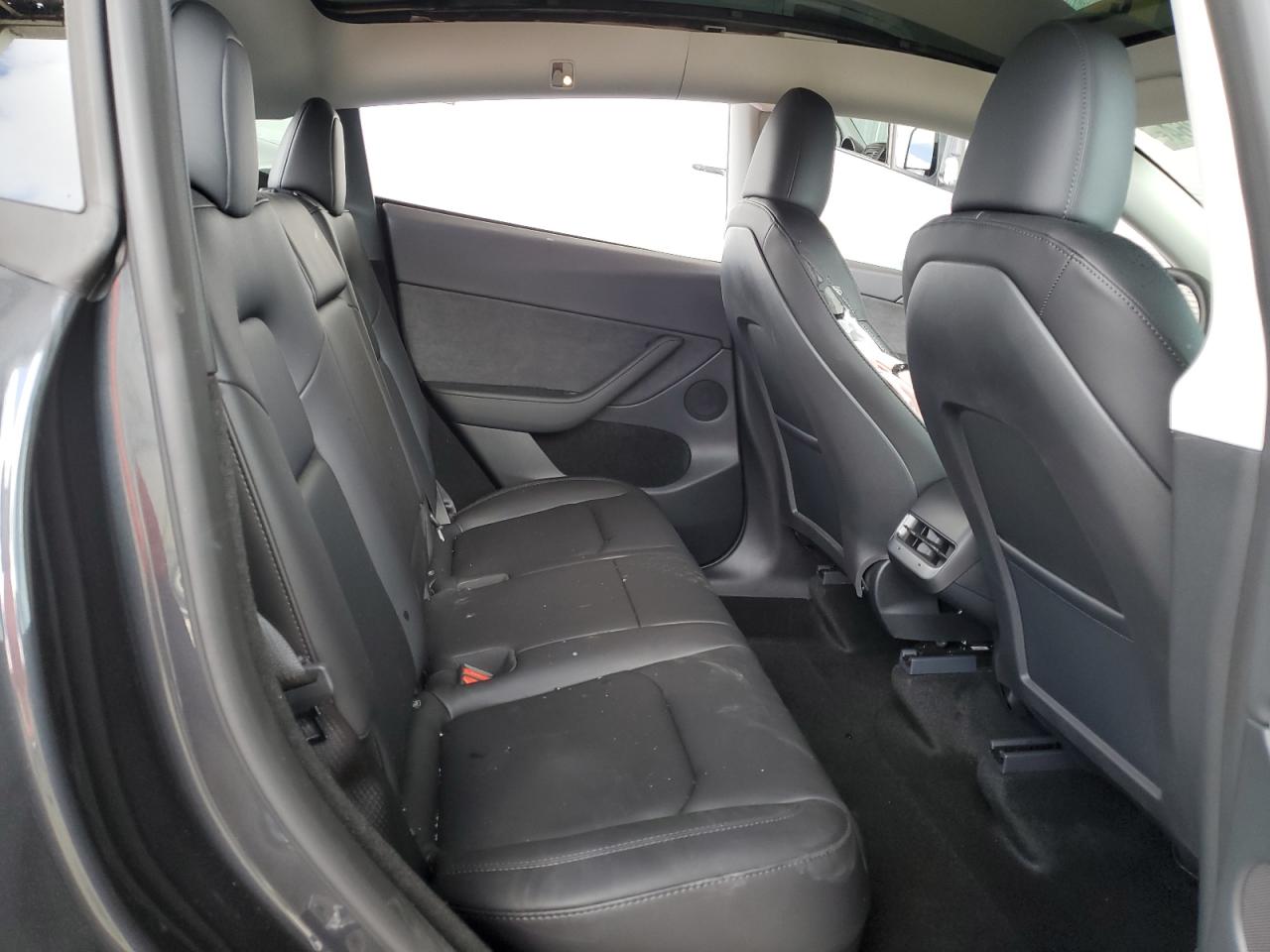 7SAYGDED7RF018238 2024 Tesla Model Y