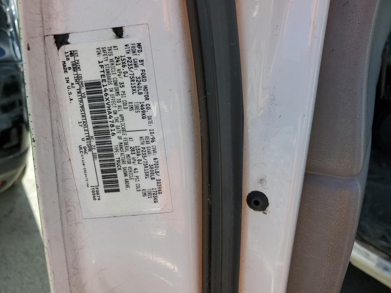 1FTEE146XVHA47816 1997 Ford Econoline E150 Van