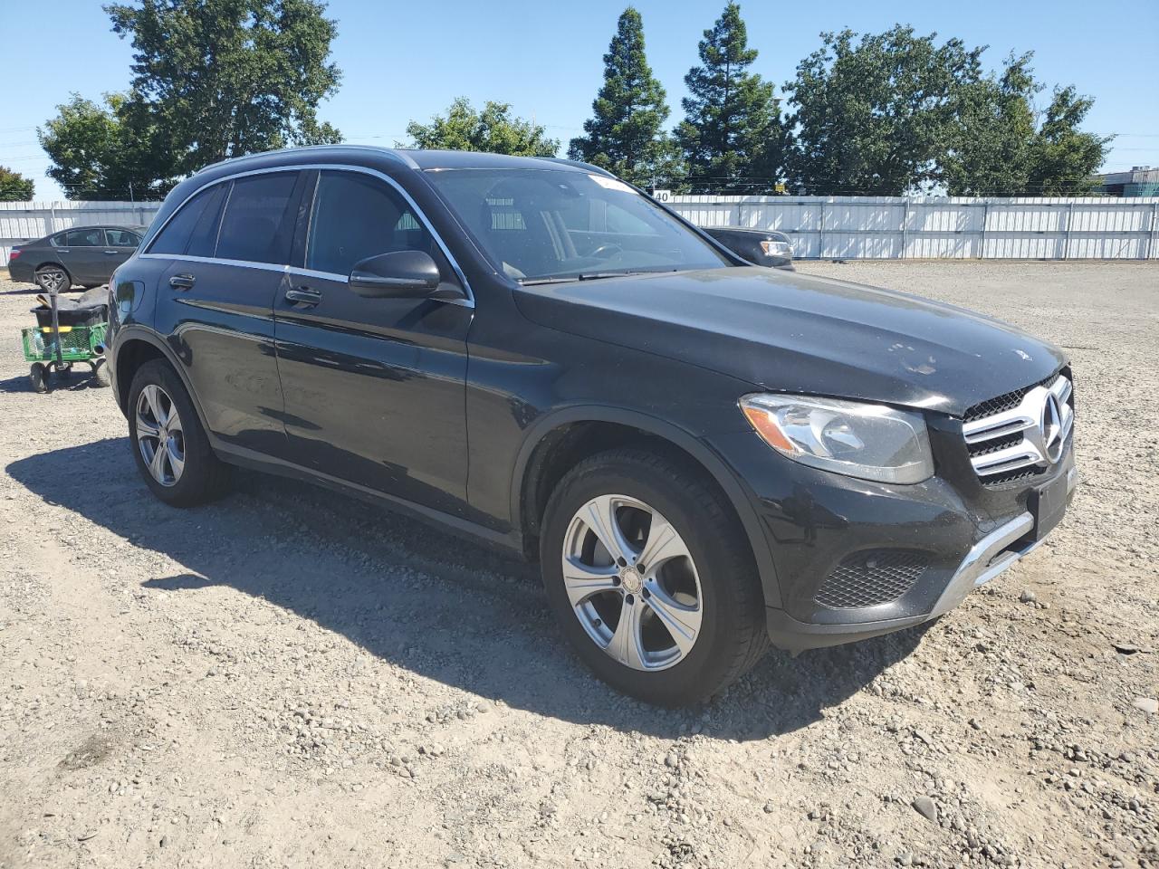 2017 Mercedes-Benz Glc 300 vin: WDC0G4JB4HF138937