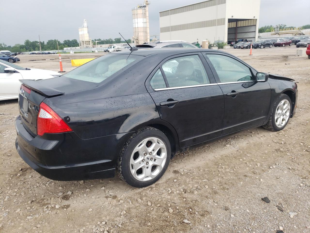 3FAHP0HA7BR201088 2011 Ford Fusion Se