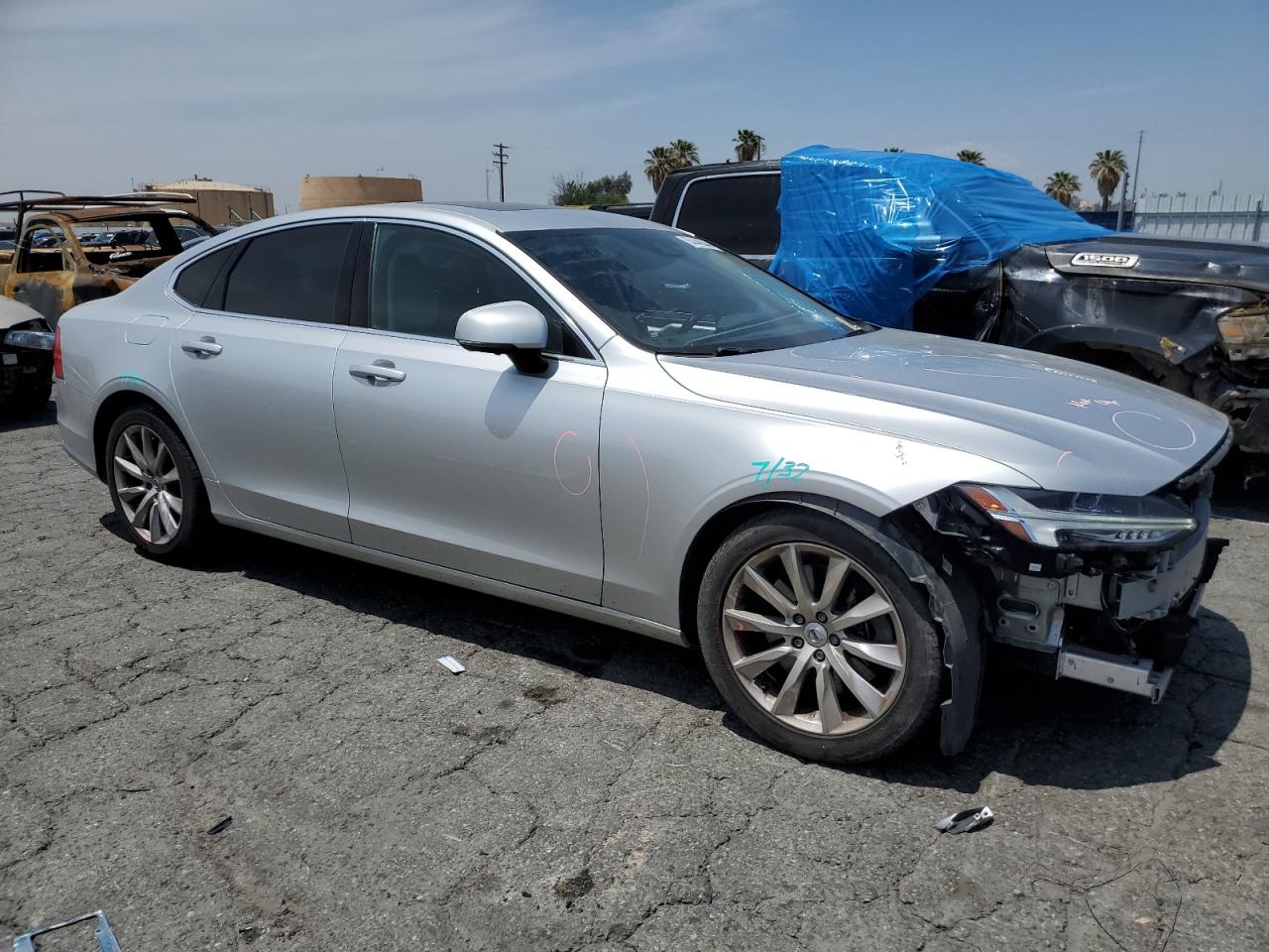 YV1A22MK0H1015698 2017 Volvo S90 T6 Momentum