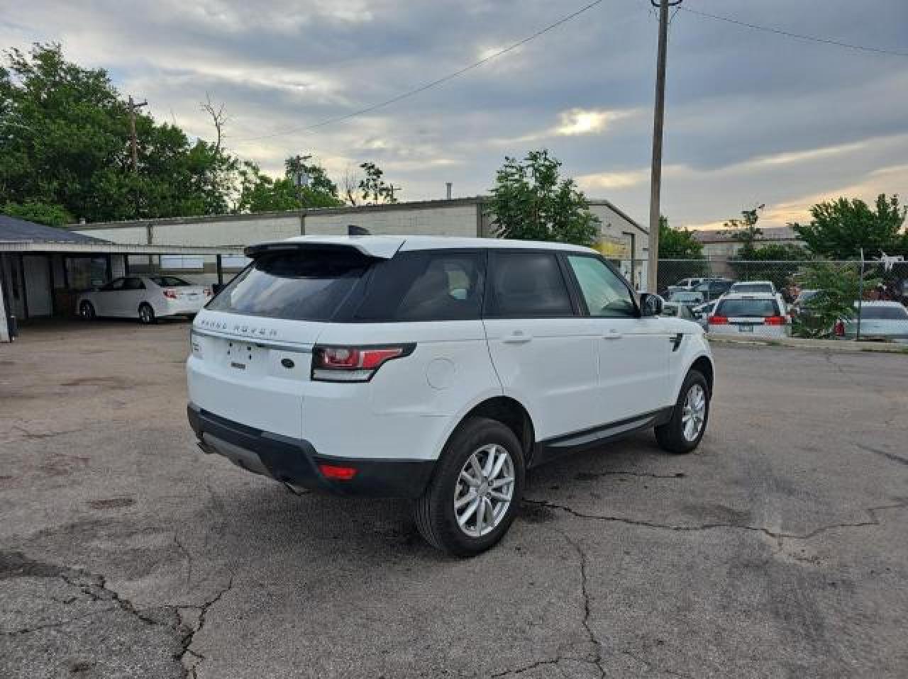 2017 Land Rover Range Rover Sport Se vin: SALWG2FVXHA681285