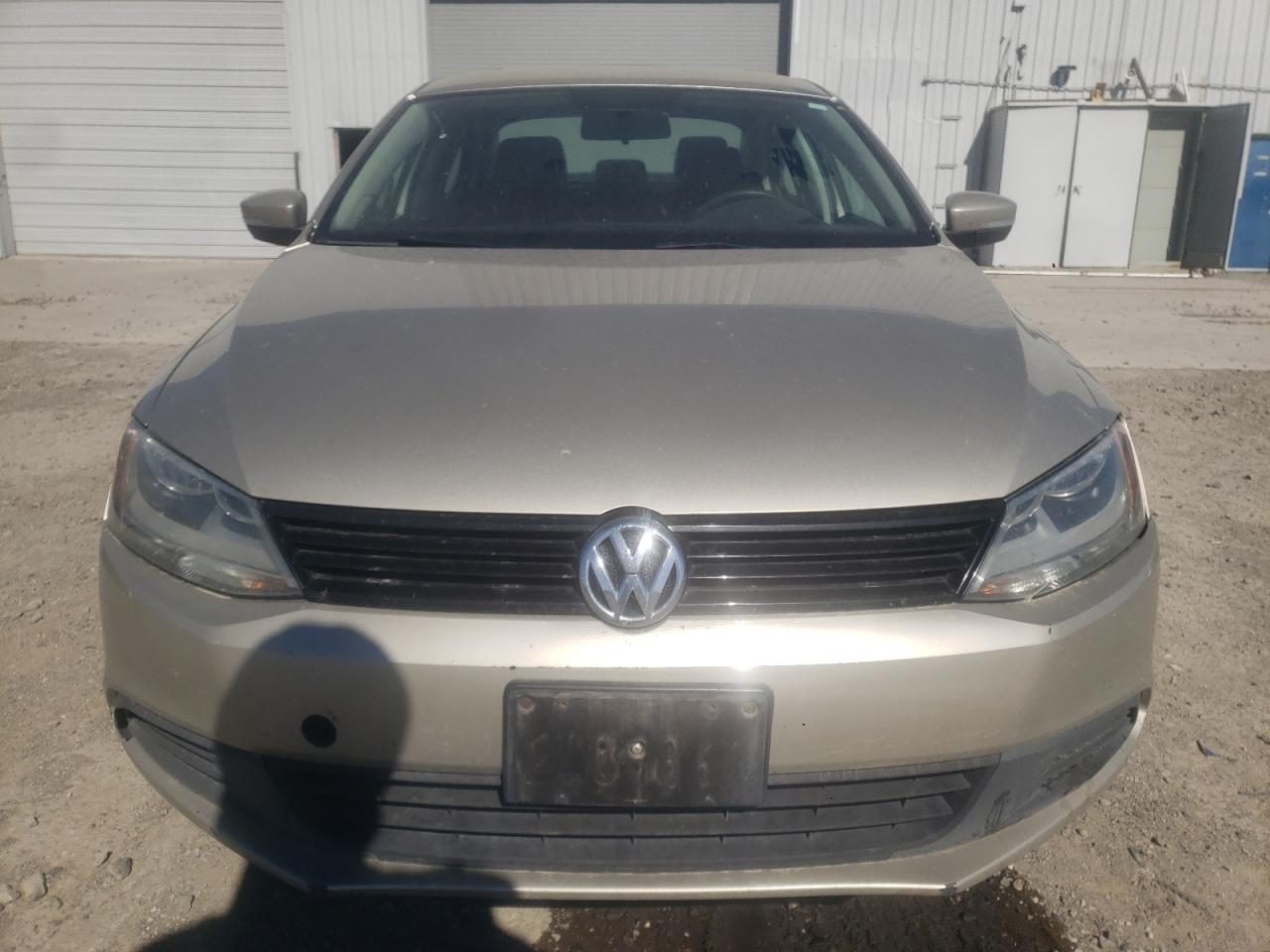 2014 Volkswagen Jetta Se vin: 3VWD17AJ5EM249880