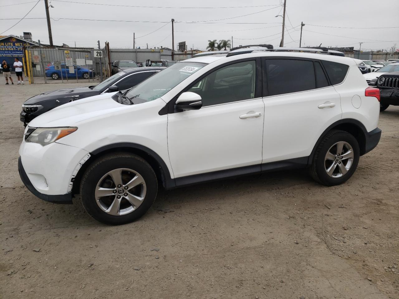 2015 Toyota Rav4 Xle vin: JTMRFREV4FD118052