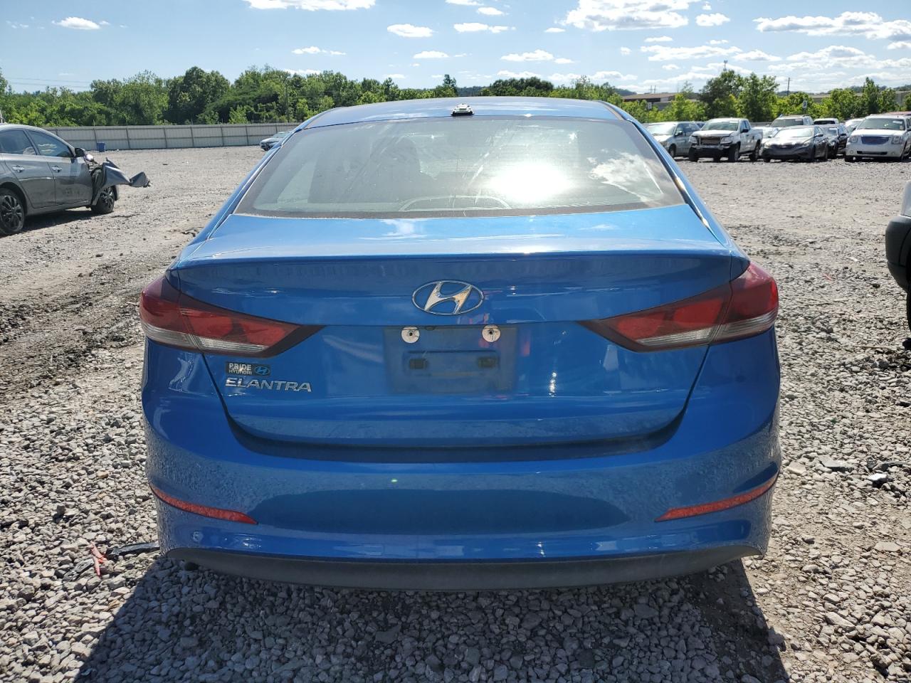 KMHD84LFXJU615663 2018 Hyundai Elantra Sel