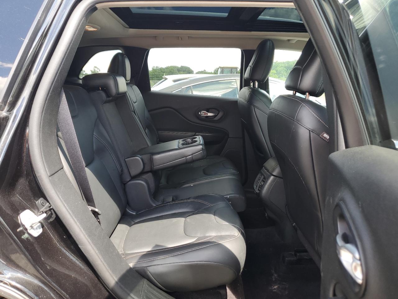 1C4PJMDSXGW205055 2016 Jeep Cherokee Limited