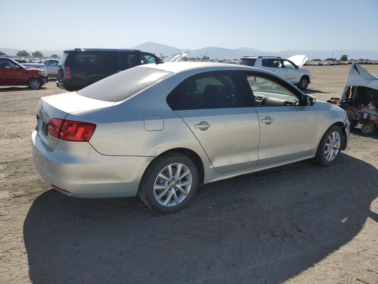 3VWDZ7AJ2BM329237 2011 Volkswagen Jetta Se