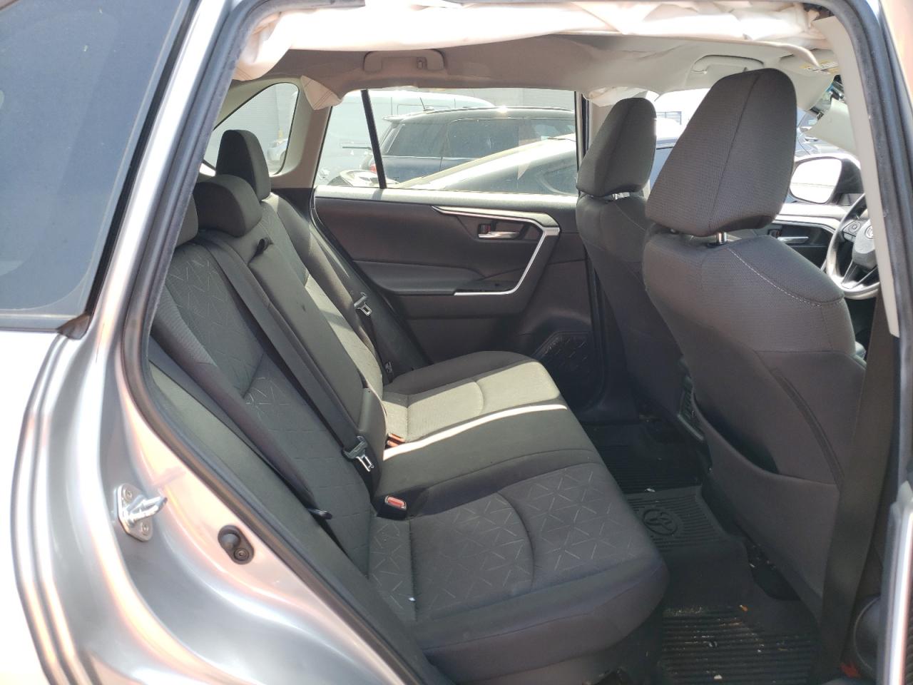 4T3RWRFV9MU019693 2021 Toyota Rav4 Xle