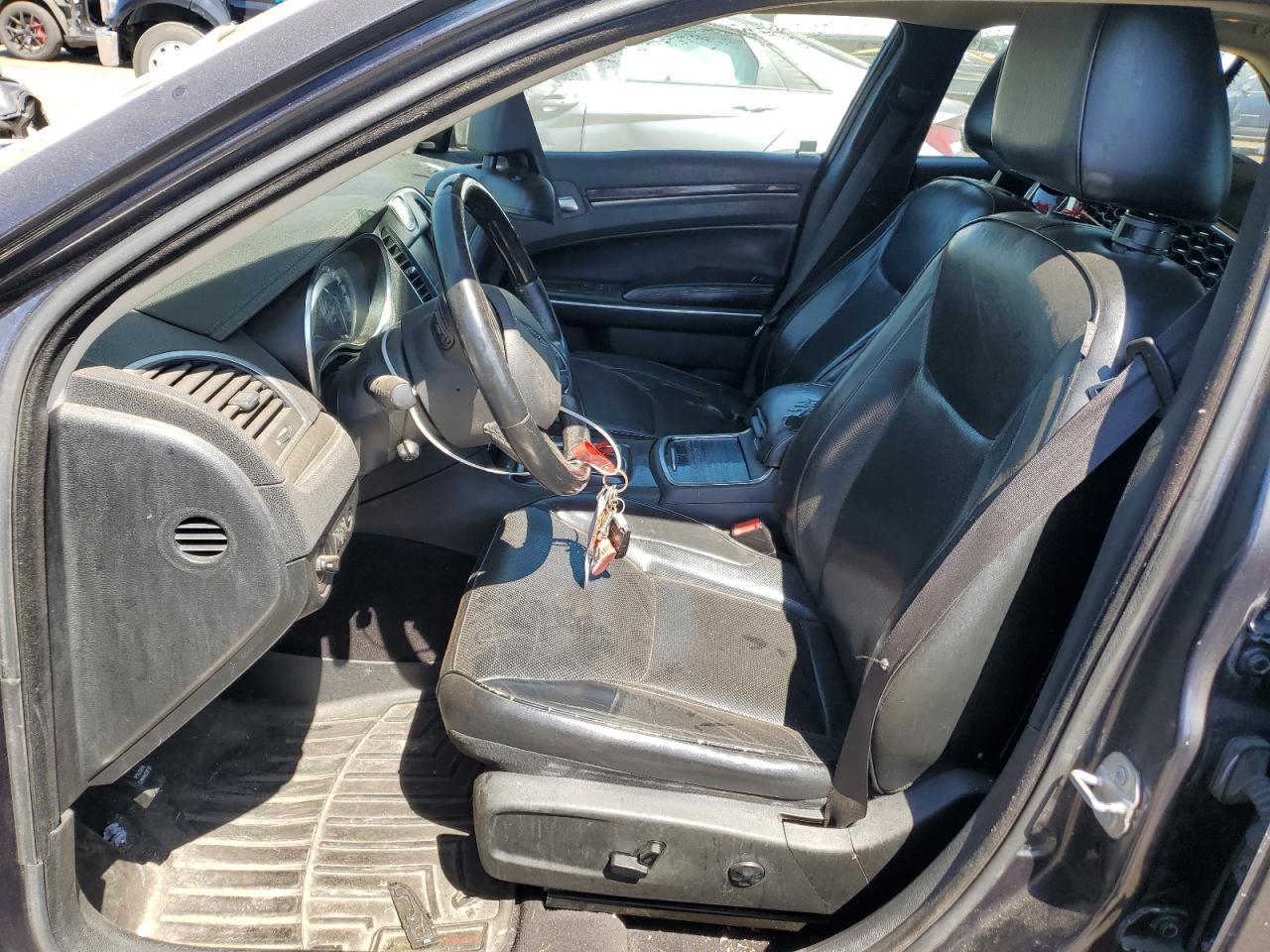 2C3CCAKG5GH282733 2016 Chrysler 300C