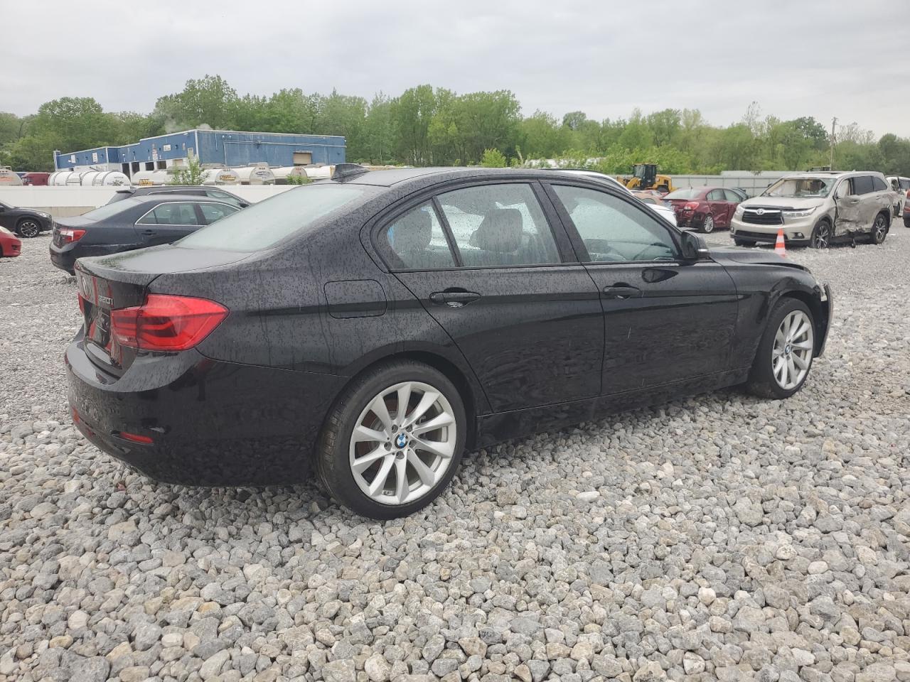 2018 BMW 320 Xi vin: WBA8A3C57JA494519