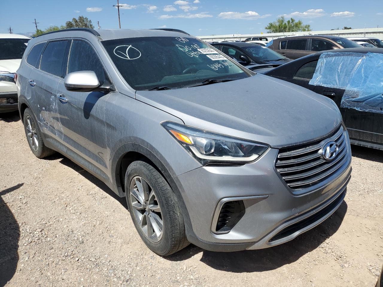 KM8SMDHF9HU207967 2017 Hyundai Santa Fe Se