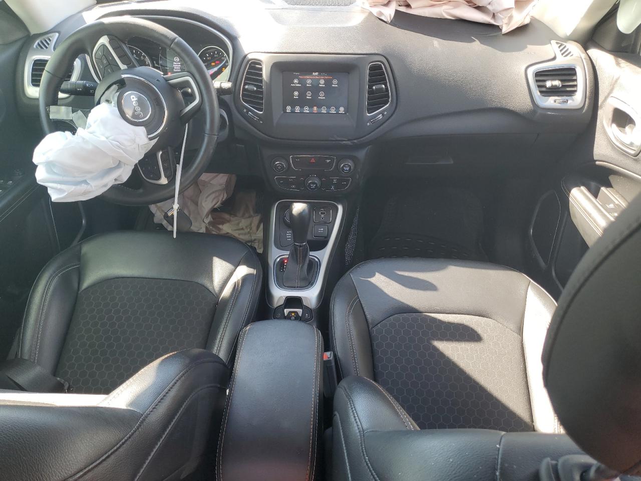 3C4NJDBB6KT602237 2019 Jeep Compass Latitude