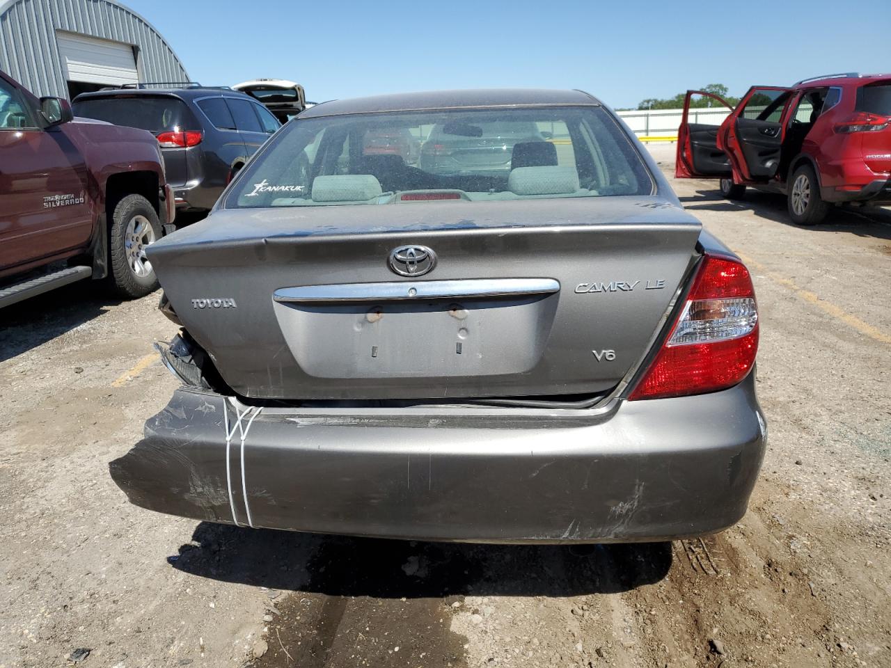4T1BF32K44U576563 2004 Toyota Camry Le