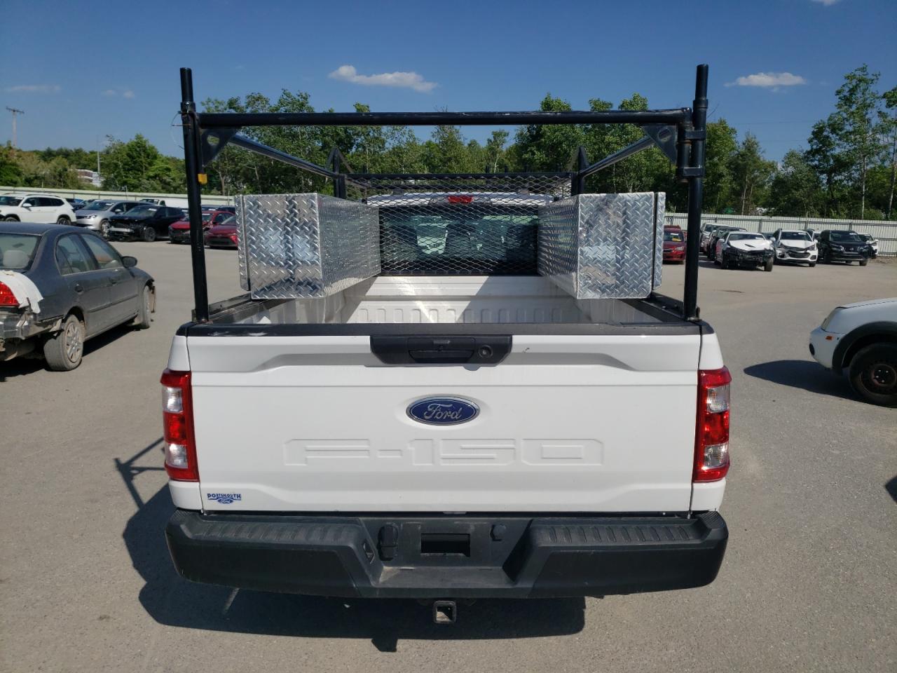 2022 Ford F150 vin: 1FTMF1CB8NKF1633