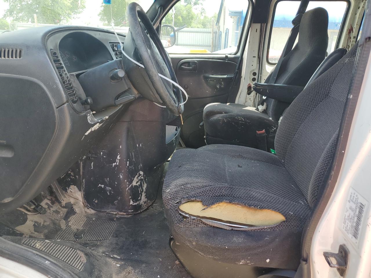 2B7JB21Y42K146983 2002 Dodge Ram Van B2500